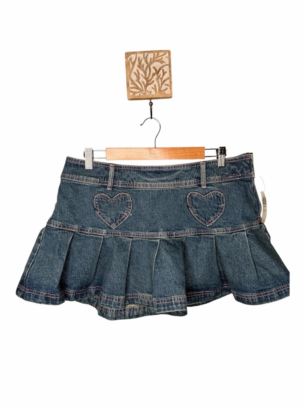 NWT Hot Topic Sweet Society Heart Patch Pleated Denim Skirt - Picture 2 of 10